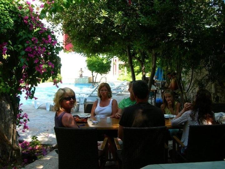 Parla Apart Hotel Кешме Экстерьер фото