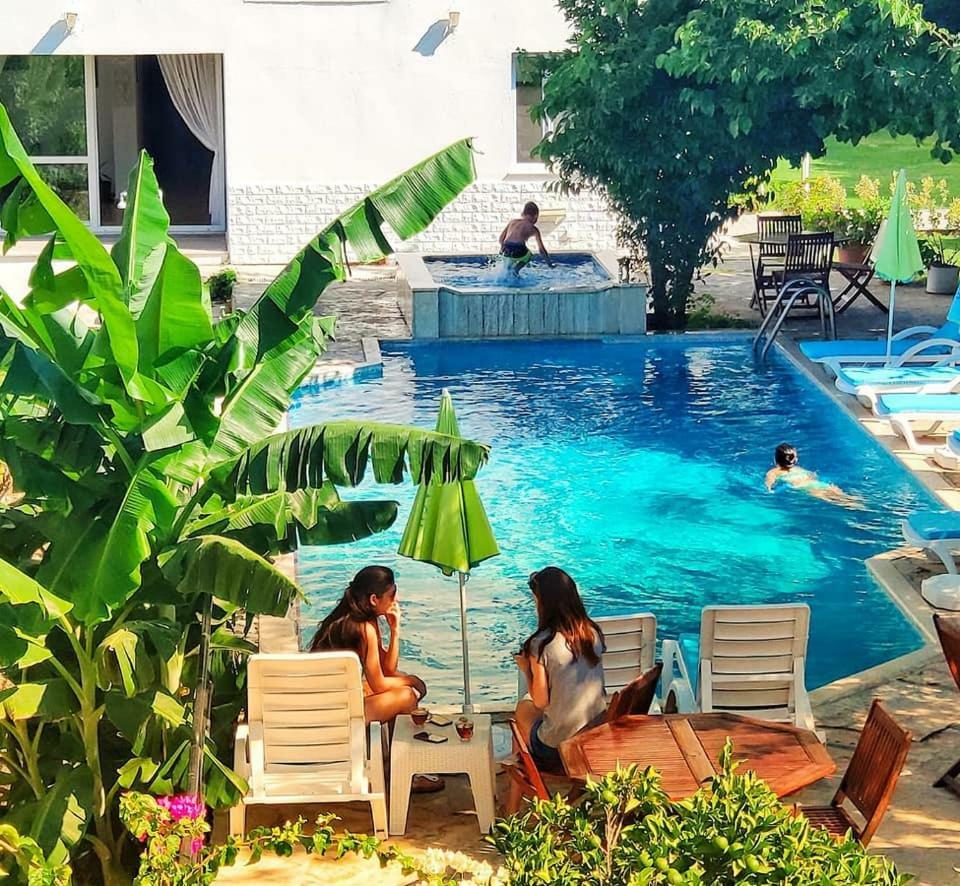 Parla Apart Hotel Кешме Экстерьер фото